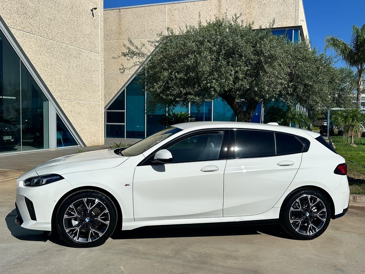 BMW 118 d MSport auto possibilità noleggio no scoring