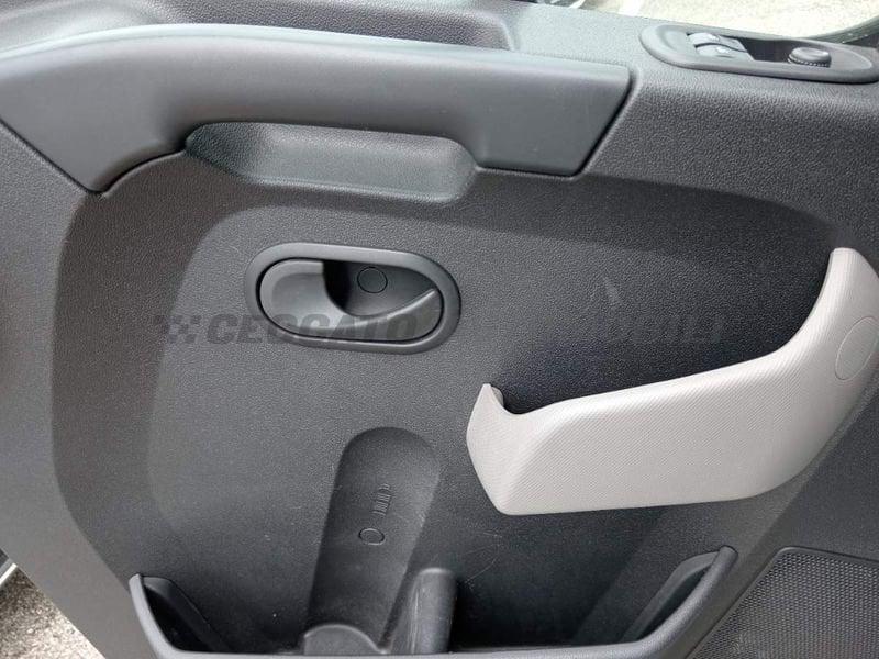 Nissan NV400 NV400 35 2.3 dCi 130CV PL-TA Furgone