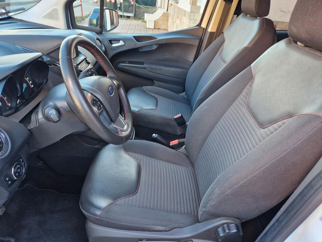 Ford Tourneo Courier 1.0 100CV "41.500 km" Carplay, Sensori post., Navi