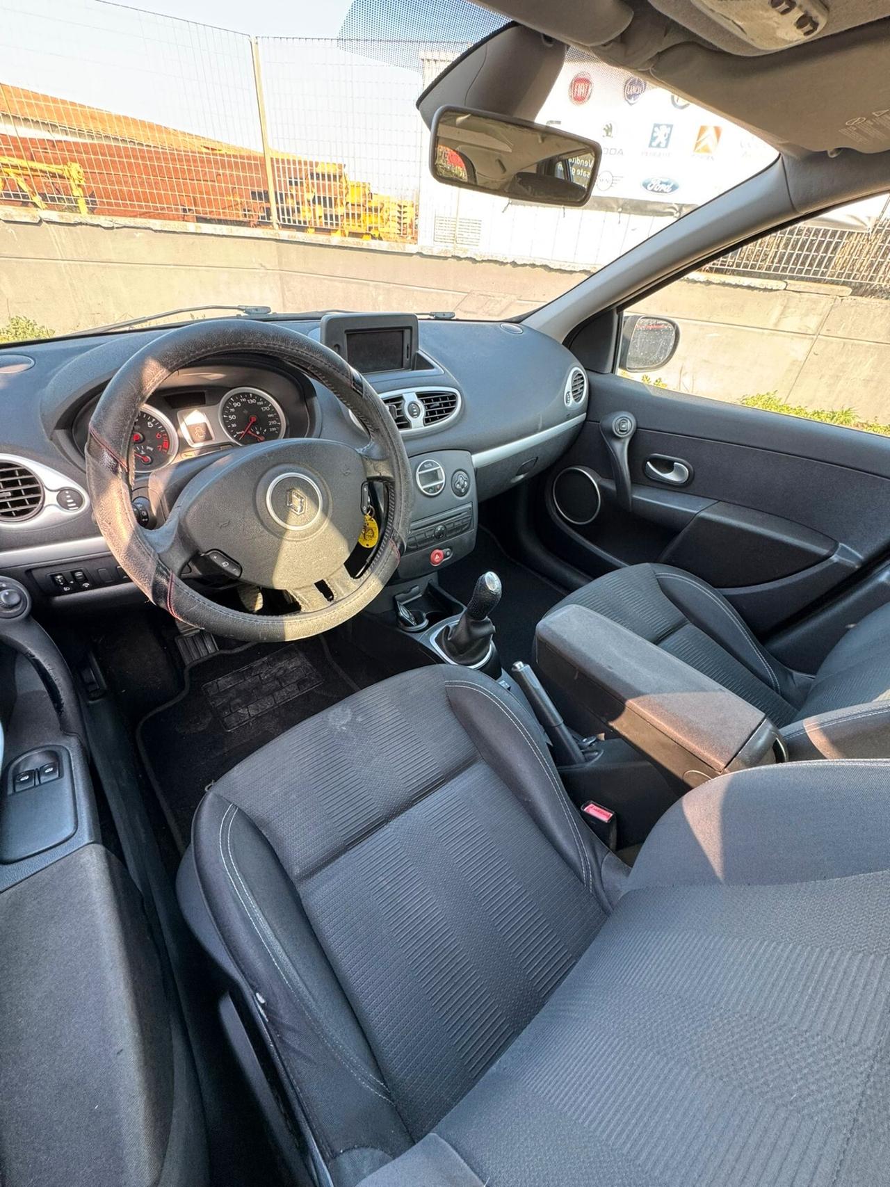 Renault Clio 1.2 16V SporTour Luxe GPL