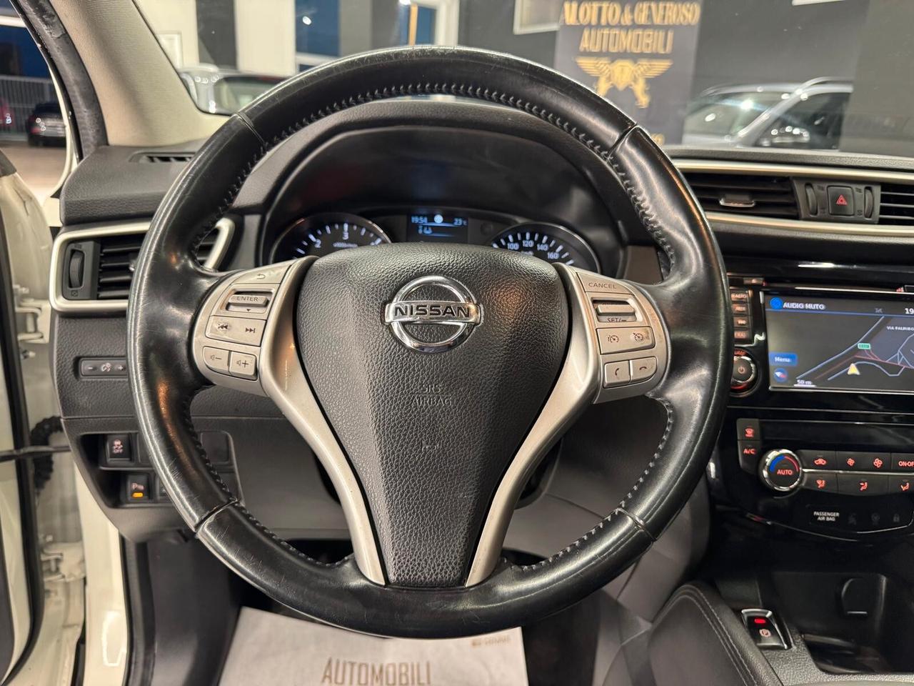 Nissan Qashqai 1.5d 110 CV Tekna Full-2014