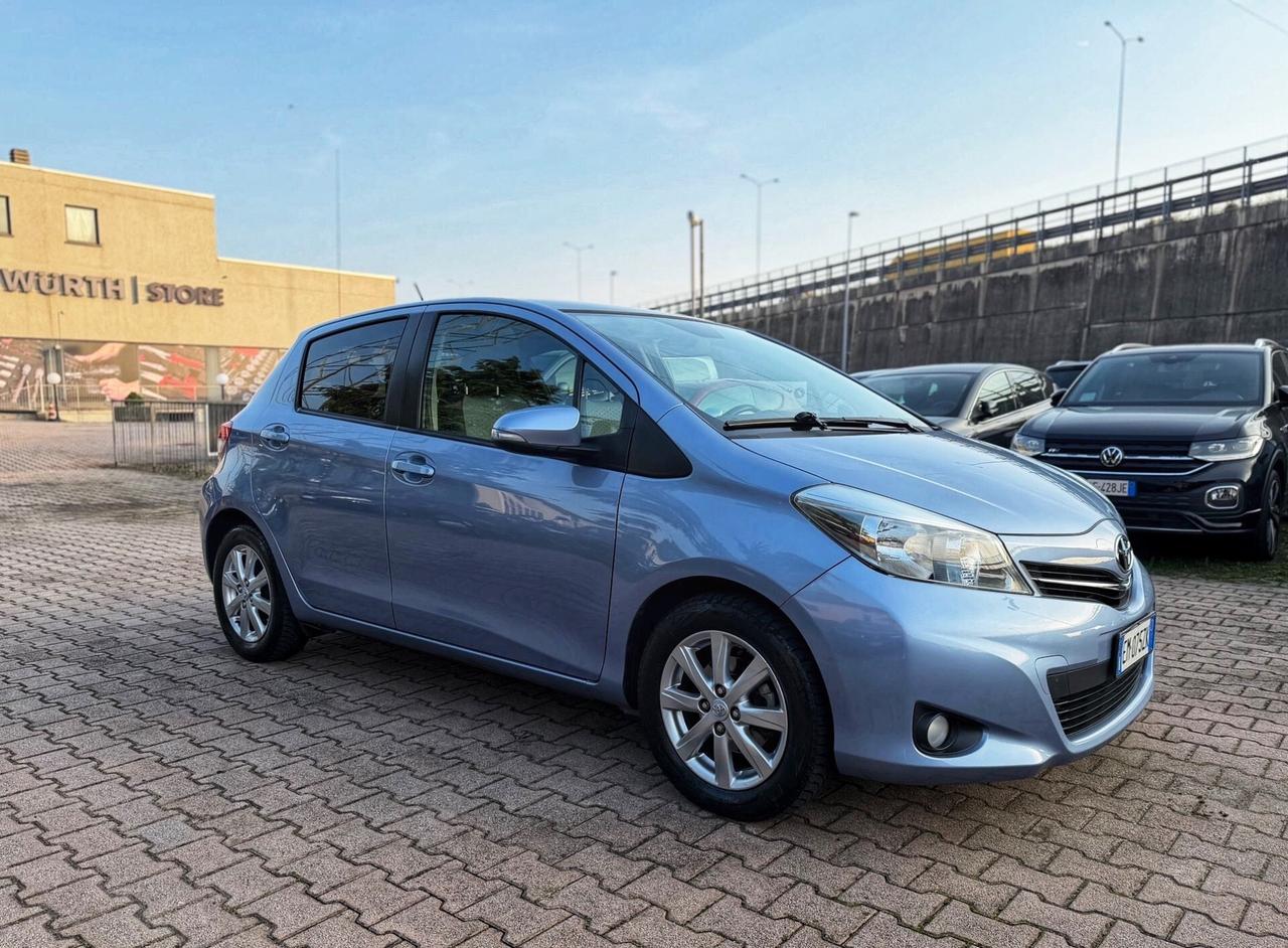 Toyota Yaris 1.3 5 porte Lounge OK NEOPATENTATI