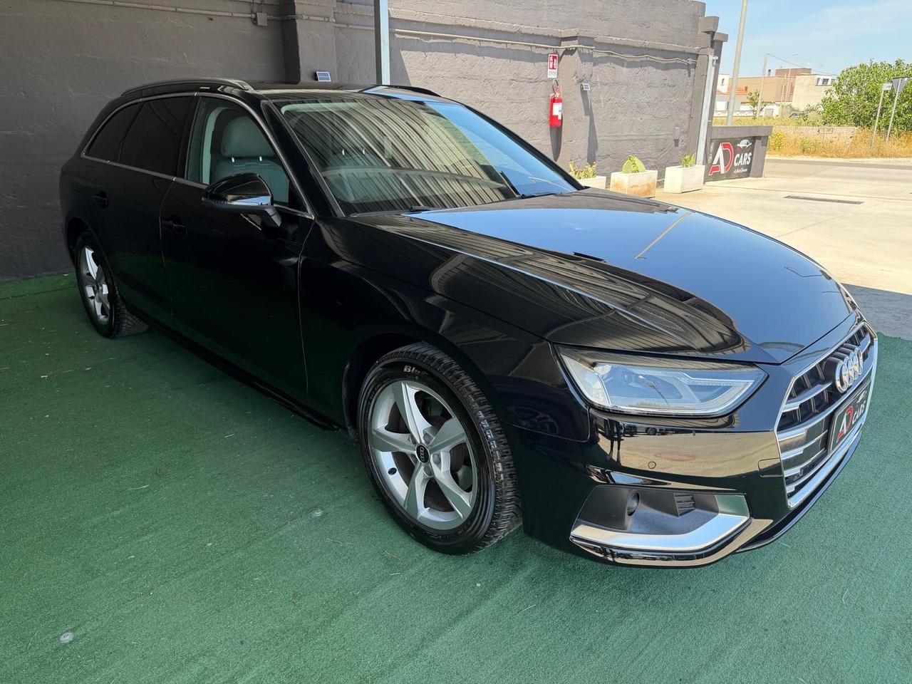 Audi A4 Avant 30 TDI/136 CV S tronic Advanced