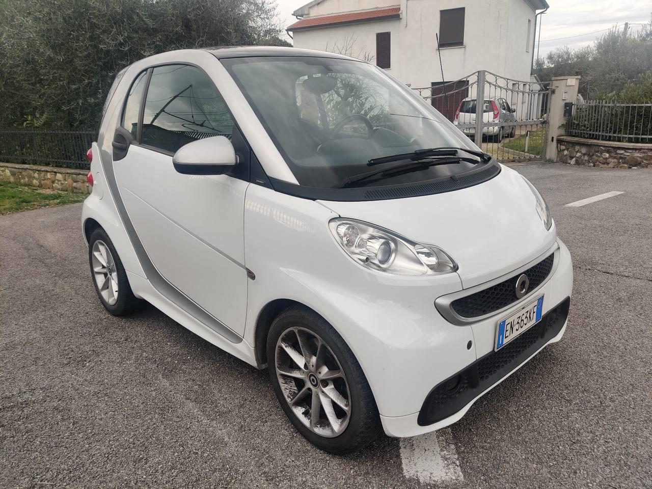 Smart ForTwo 1000 52 kW coupé passion SERVOSTERZO