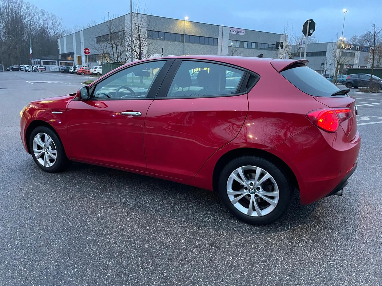 Alfa Romeo Giulietta 1.4 Turbo 120 CV Distinctive*neo patentati *