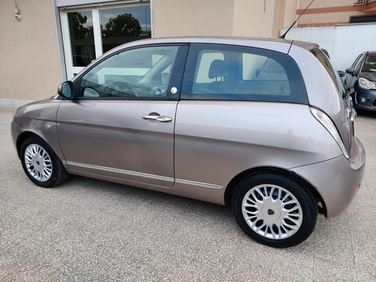 Lancia Ypsilon Benz/GPL