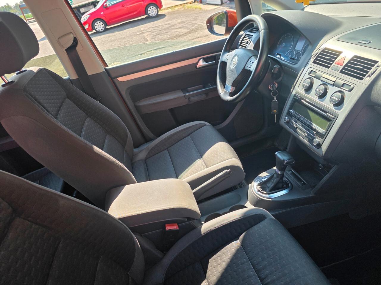 Volkswagen Touran 1.4 cc 150CV Automatico dsg