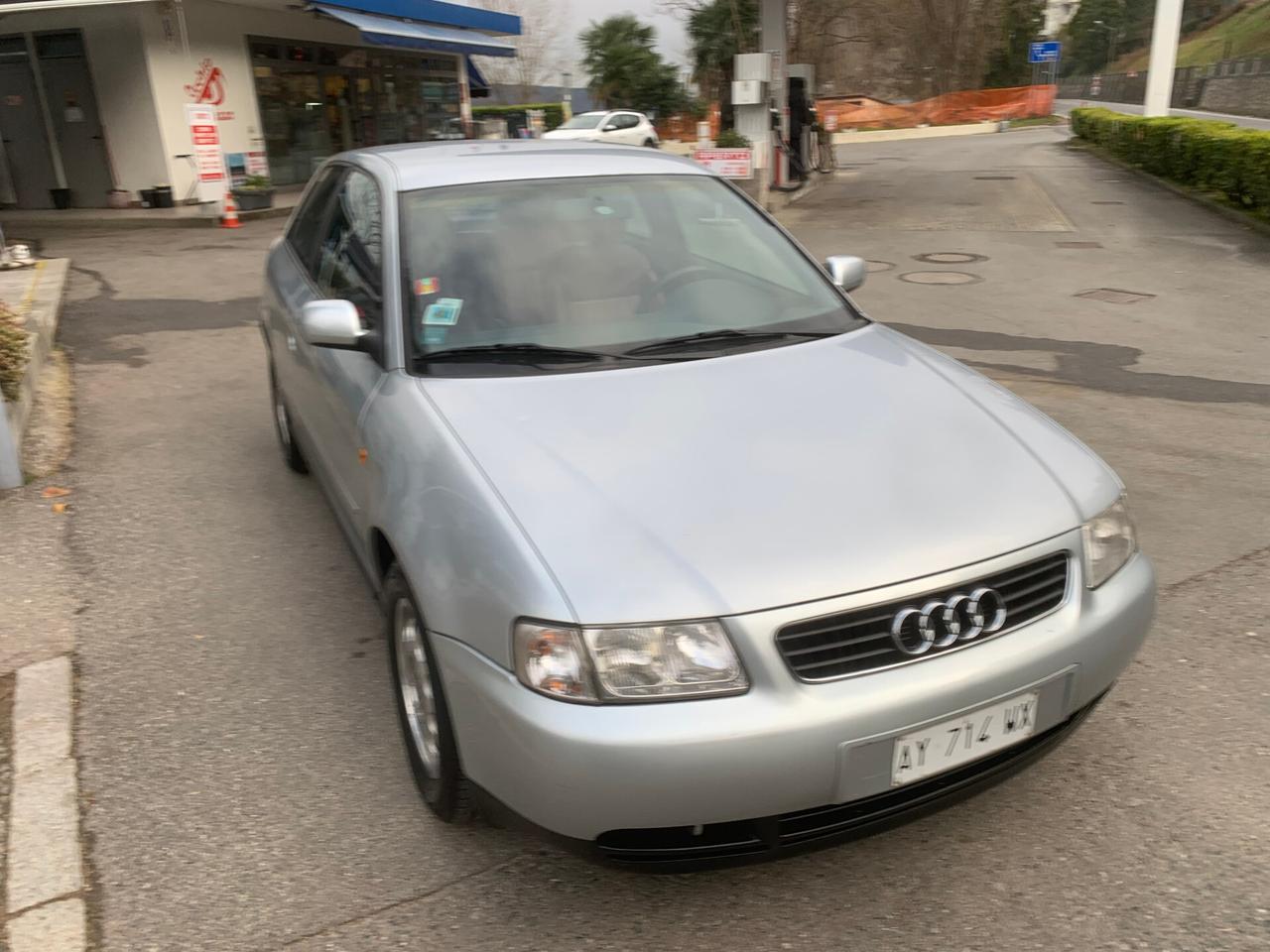 Audi A3 1.8 20V cat 3p. Ambiente