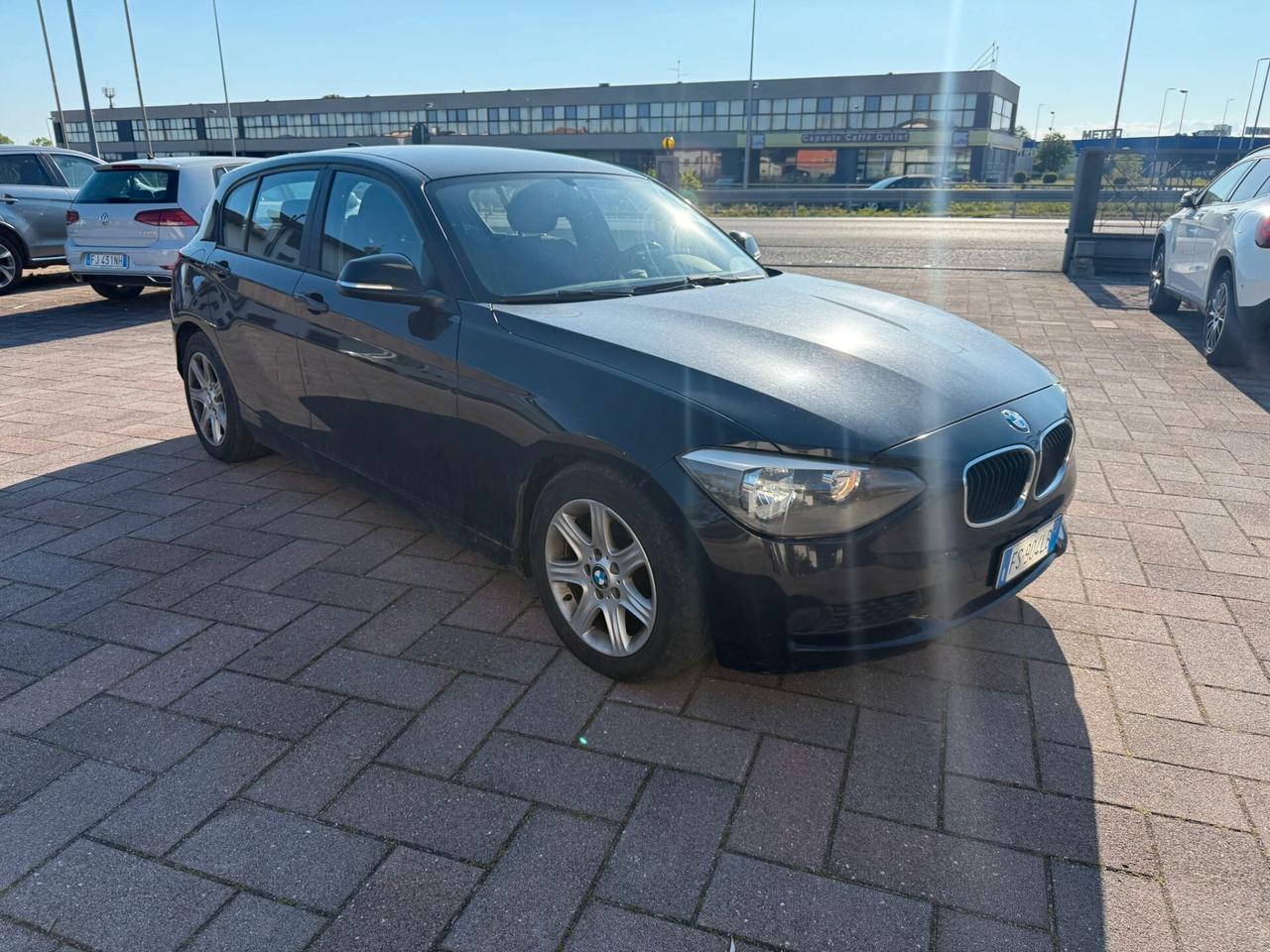 Bmw 116 116d 5p. UrbanBmw
