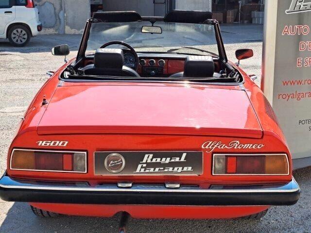 Alfa Romeo Spider DUETTO 1.6 2°S. -service book -2+2