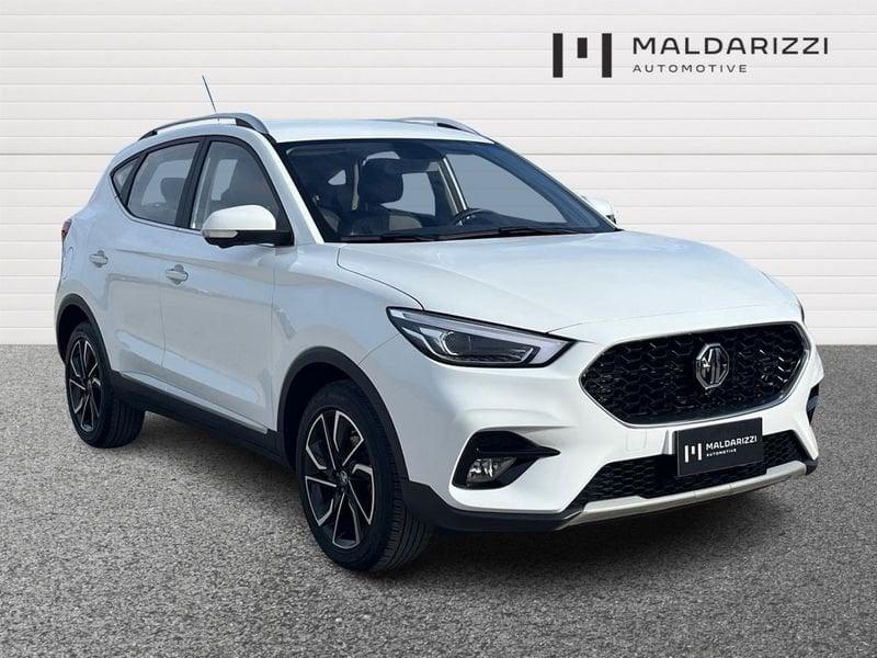 MG ZS Benzina MG ICE 1.5L MT LUX Dover White DARK interior