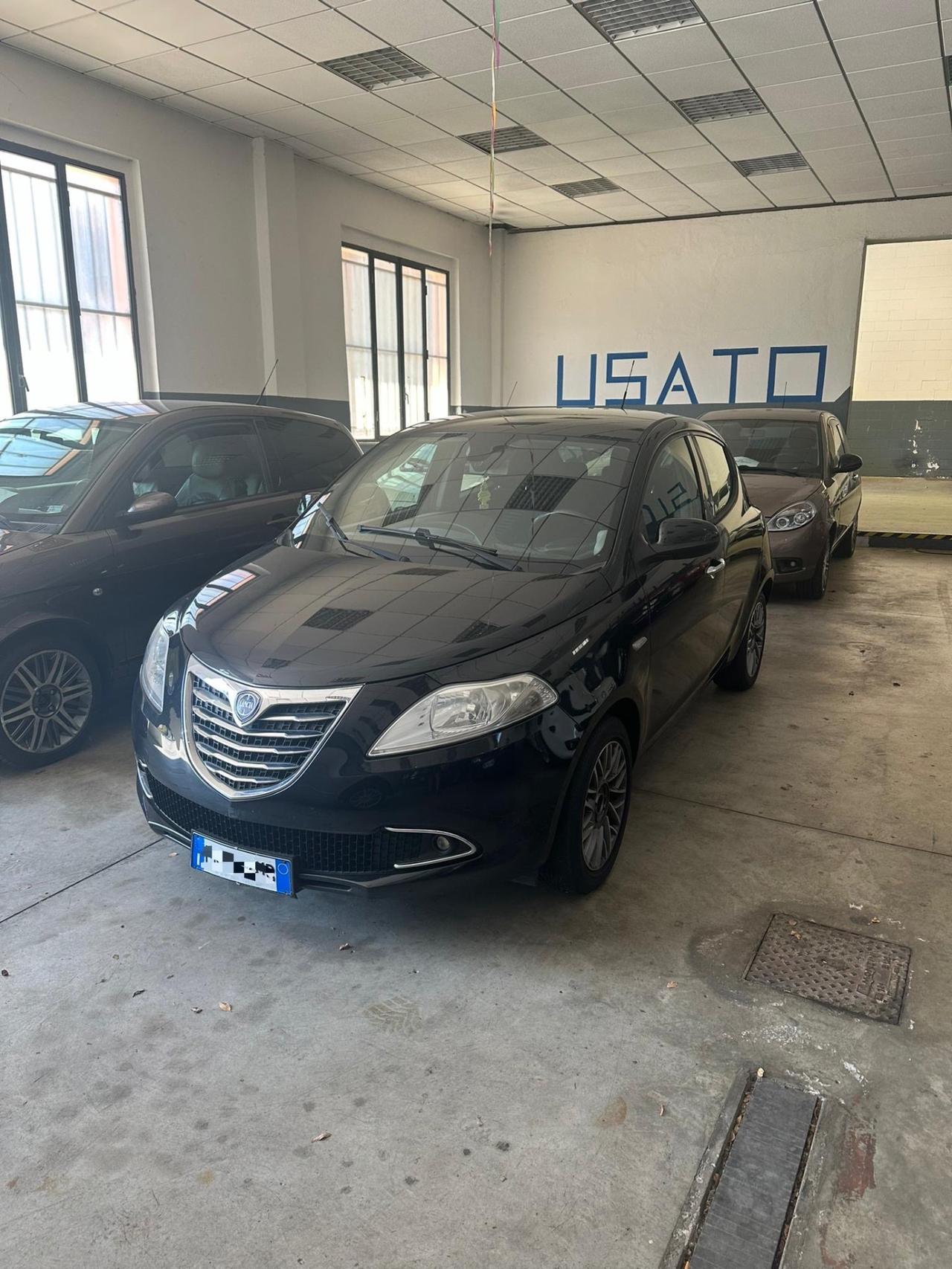 Lancia Ypsilon 1.2 benz ok neopatentati