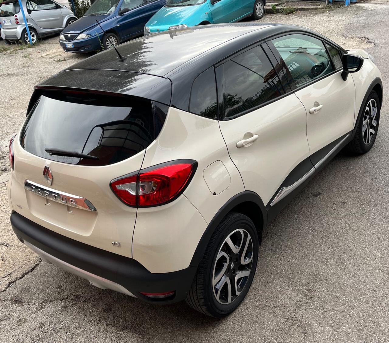 Renault Captur dCi90CV Intens-Pelle-GripControl