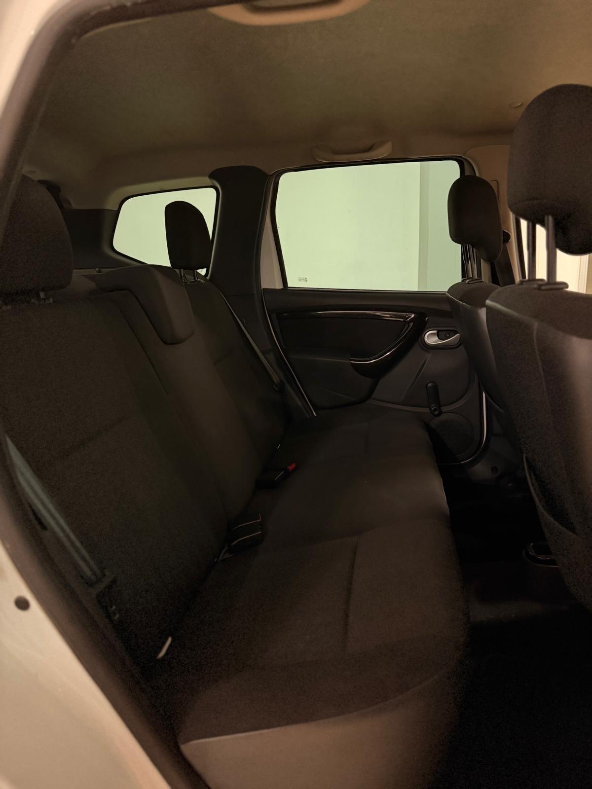 Dacia Duster per export 1.6 110CV 4x2 Lauréate