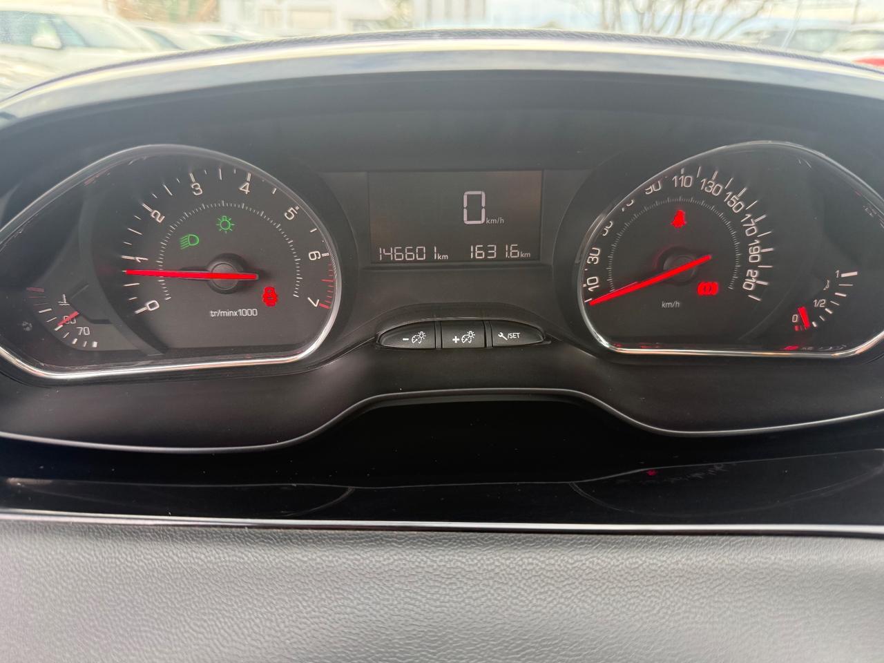 Peugeot 208 1.2 VTi 82 CV 5 porte Active