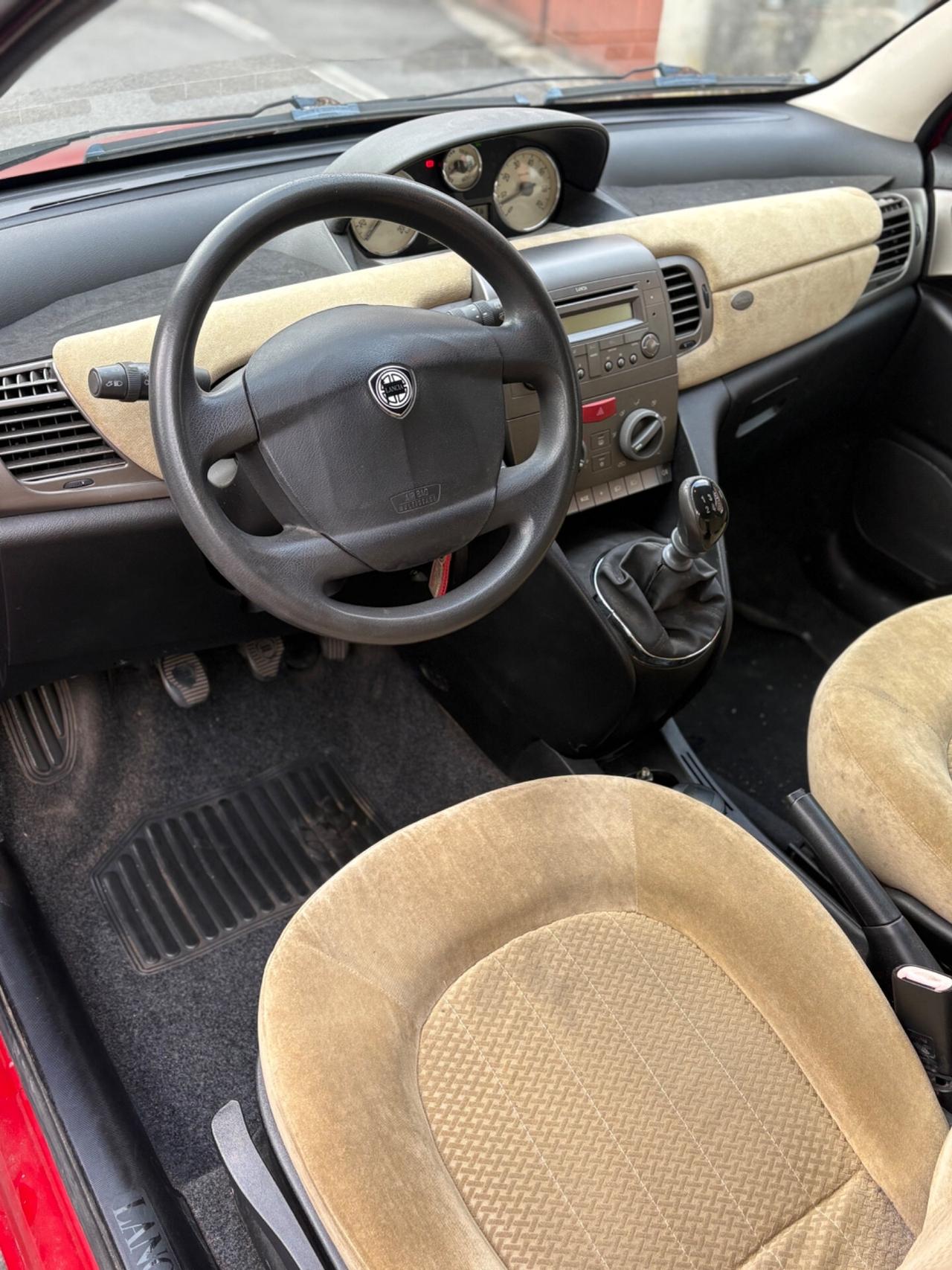 Lancia Ypsilon 1.2 GPL NEOPATENTATI