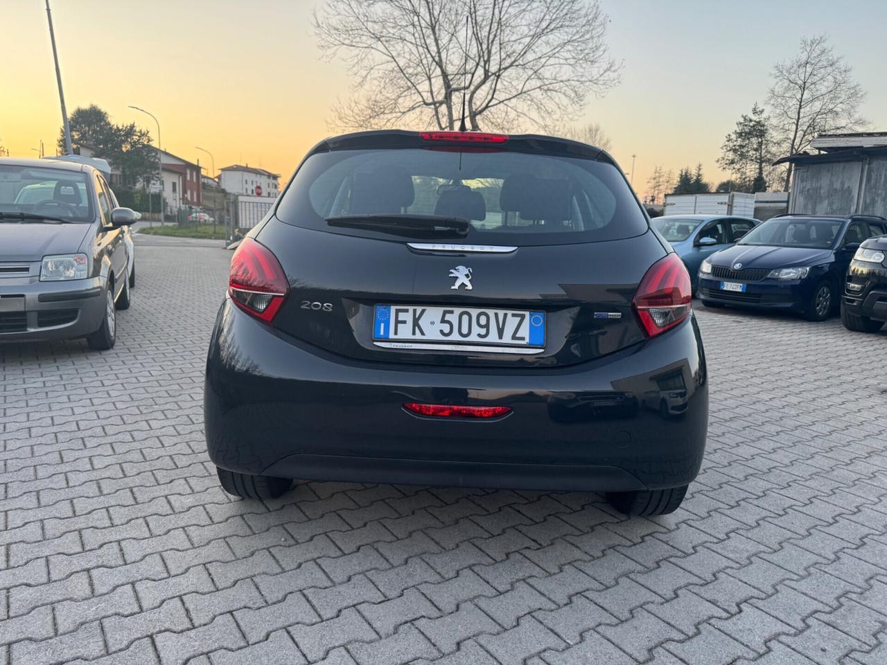 Peugeot 208 PureTech 82 5 porte Allure