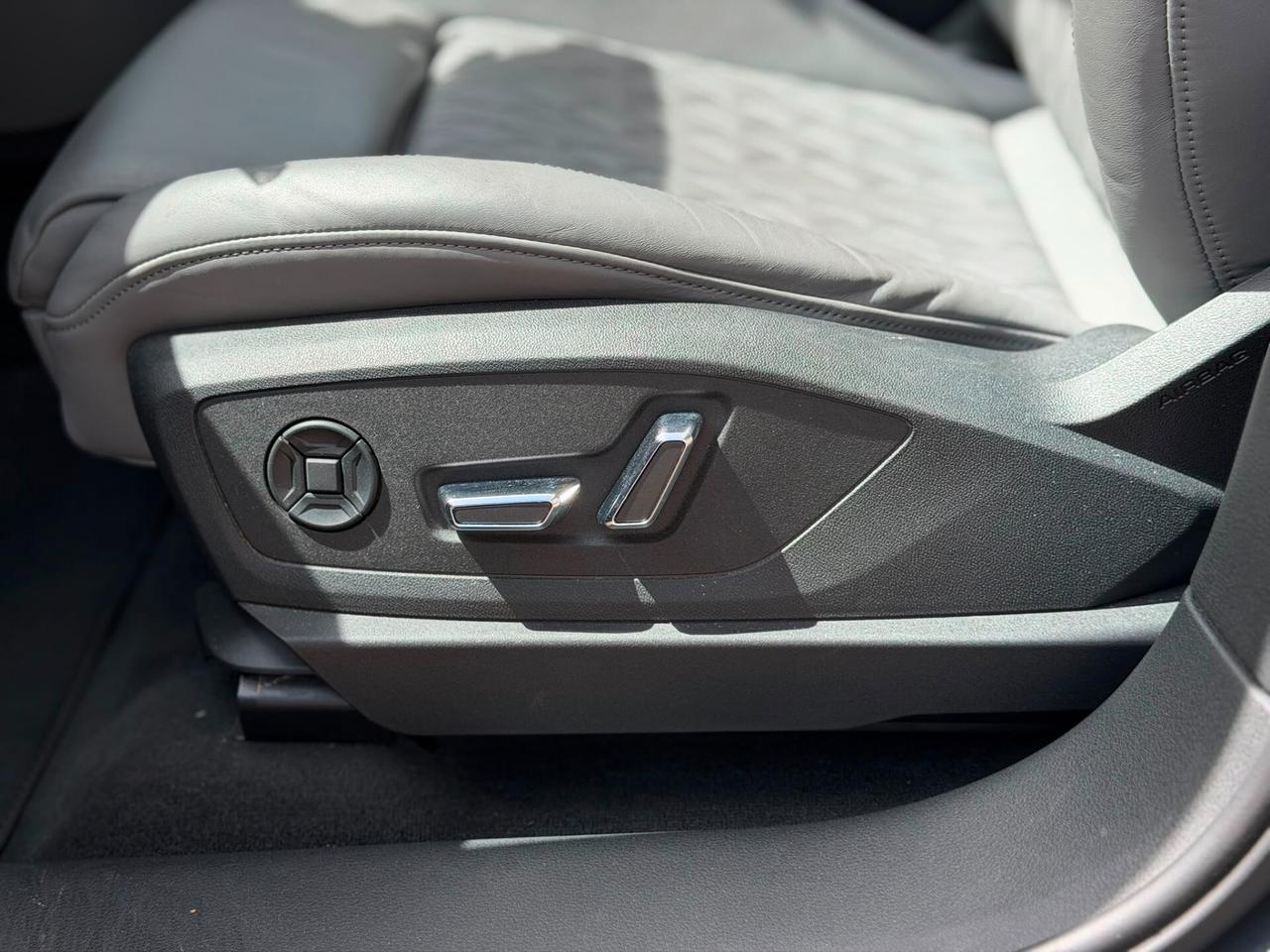 Audi Q8 e-tron 55 quattro S line edition