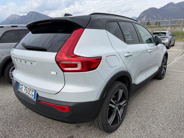 VOLVO XC40 T4 Recharge Plug-in Hybrid R-design