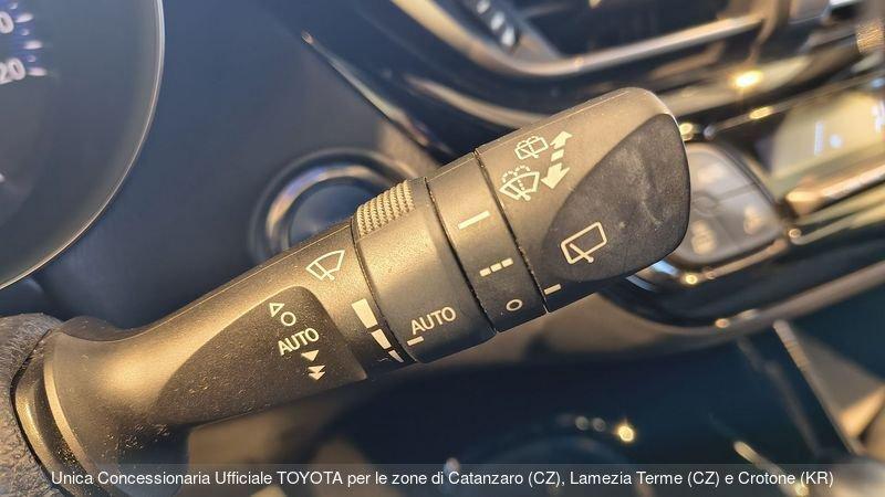 Toyota C-HR 1.8 Hybrid E-CVT Trend