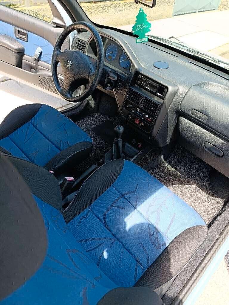 Peugeot 106