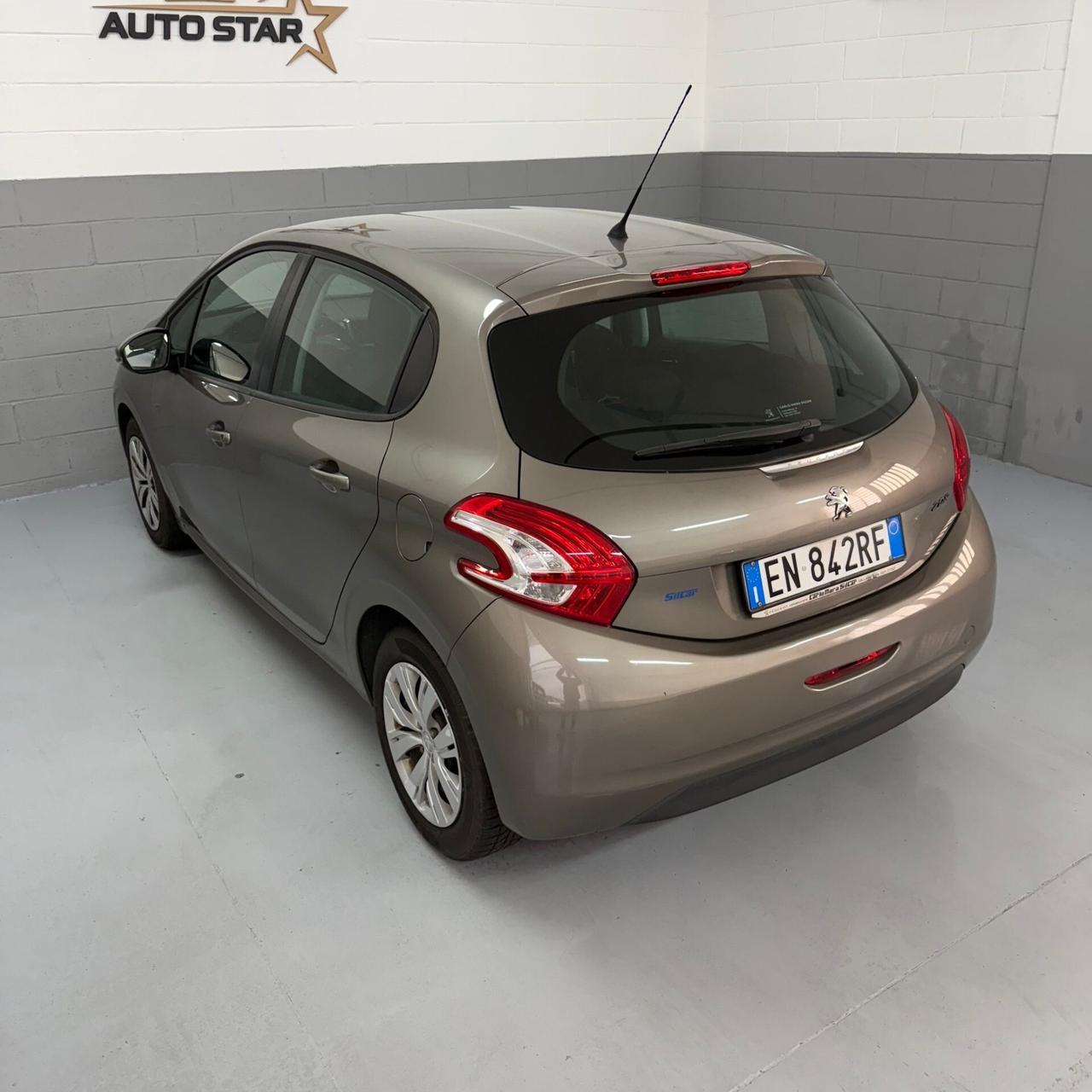 Peugeot 208 1.2 5 porte Allure NEOPATENTATI EURO5B