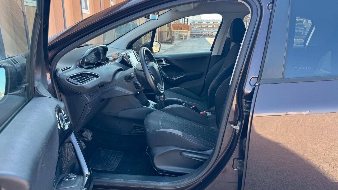 Peugeot 208 1.4 HDi 68 CV NEOPATENTATI - 2012