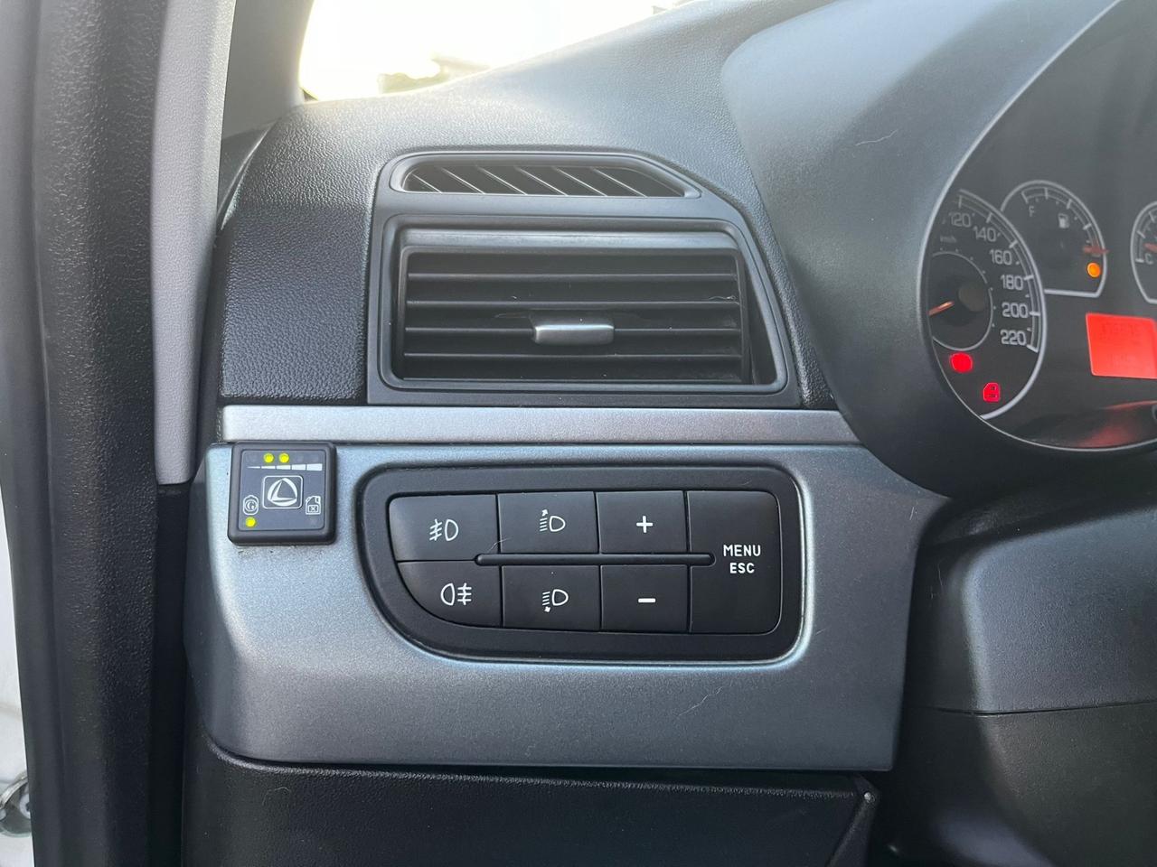 Fiat Grande Punto 1.4 EasyPower Unipro 2011