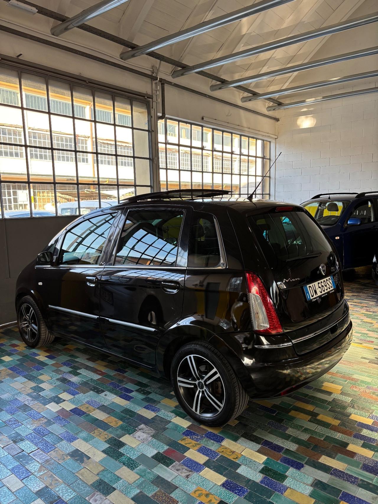 Lancia MUSA 1.6 Multijet Poltrona Frau