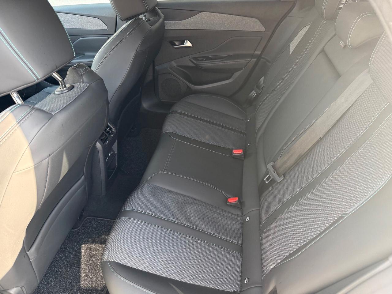 Peugeot 308 BlueHDi 130 S&S EAT8 SW Allure
