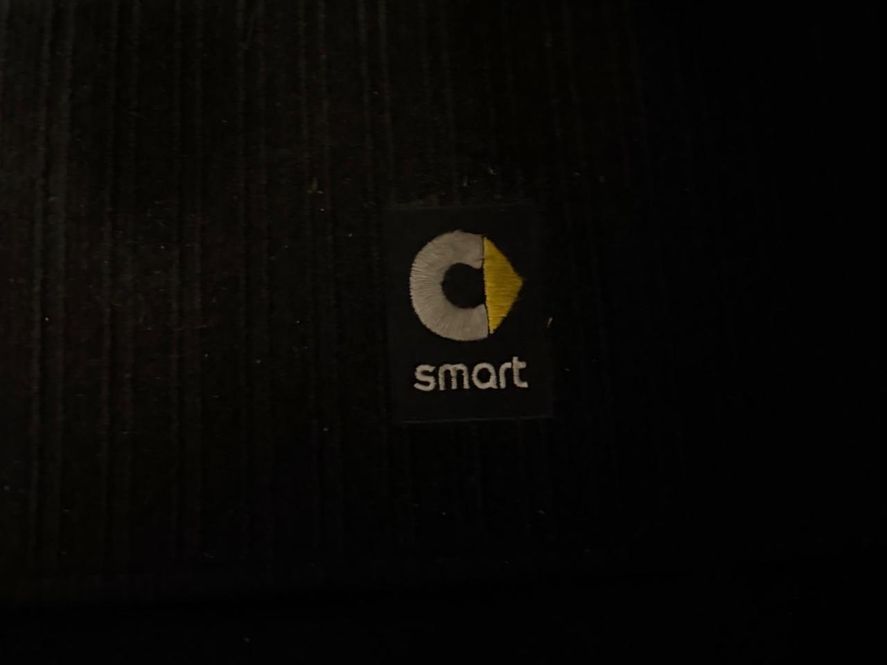 BELLISSIMA SMART FORTWO ADATTA A NEOPATENTATI CON TETTO PANORAMICO CON SOLI 69.625 KM