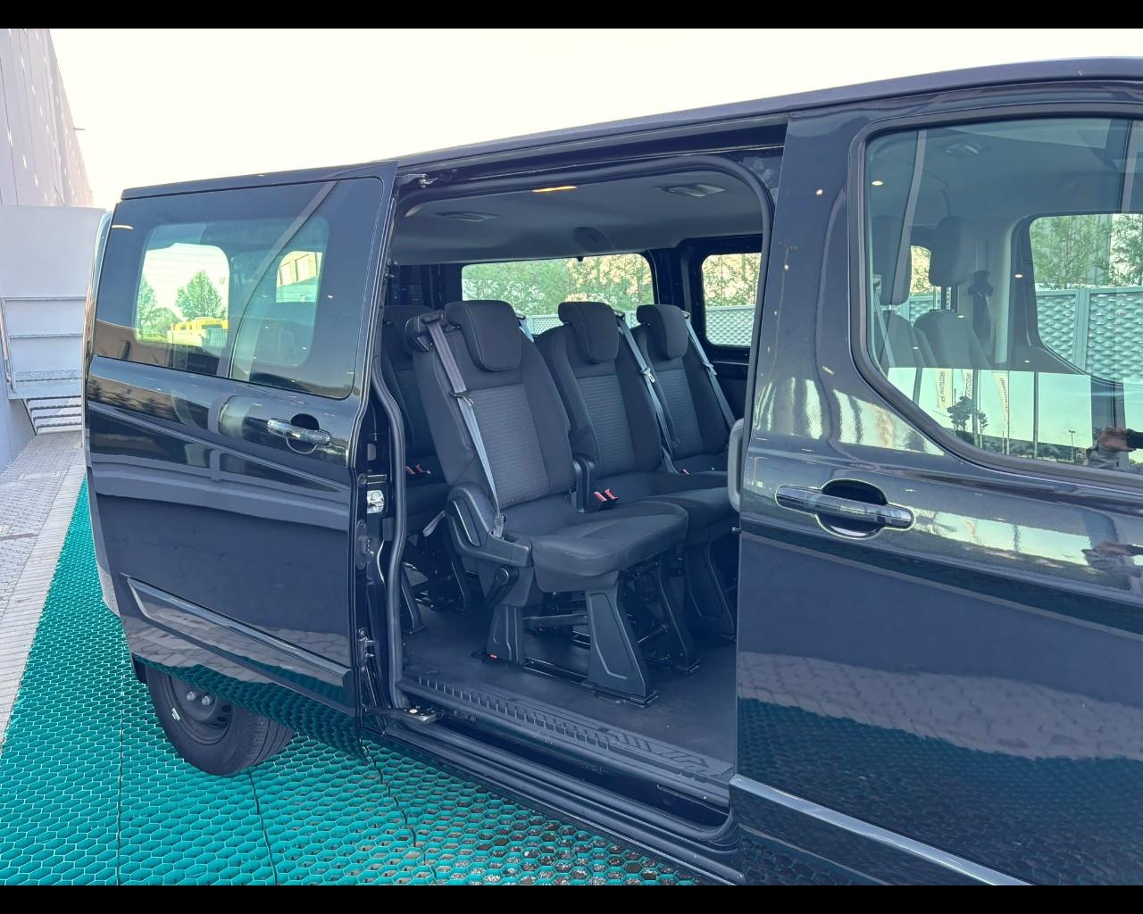 FORD Transit Custom 320 2018 - Transit Custom 320 2.0 tdci 150cv Trend combi L2H1 E6.2