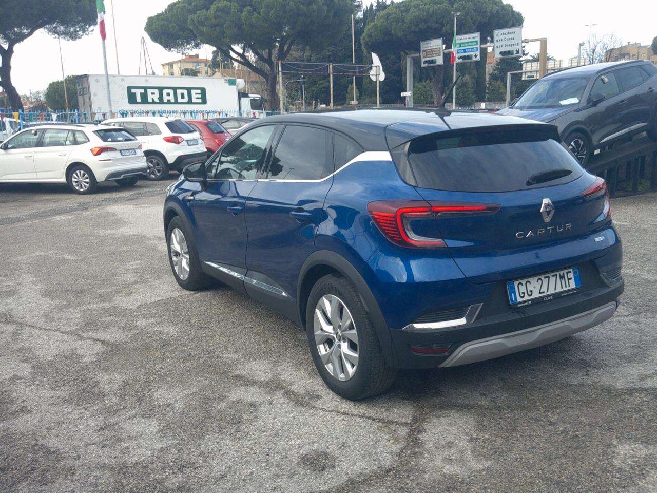 RENAULT CAPTUR 1.6 Hybrid 145cv Intens