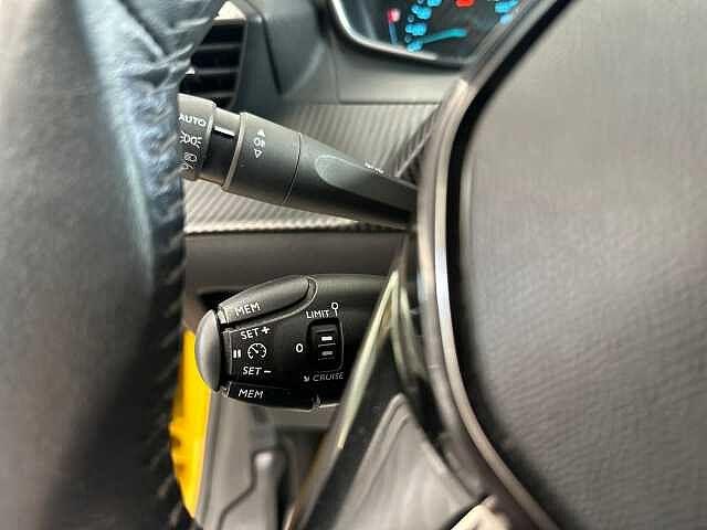 Peugeot 208 motore elettrico 136 CV 5 porte Active Pack