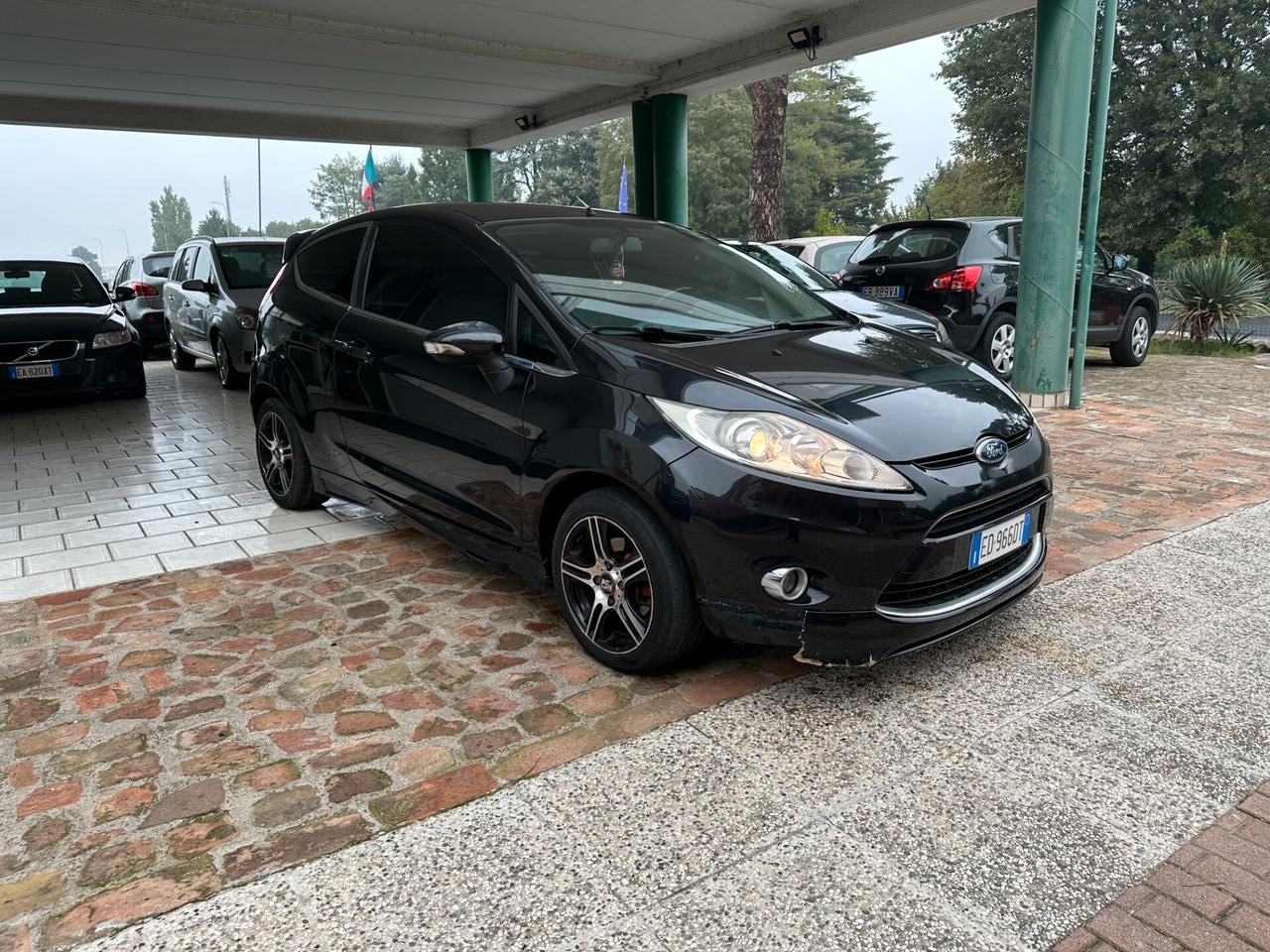 Ford Fiesta 1.4 TDCi NEOPATENTATI (12 RATE)