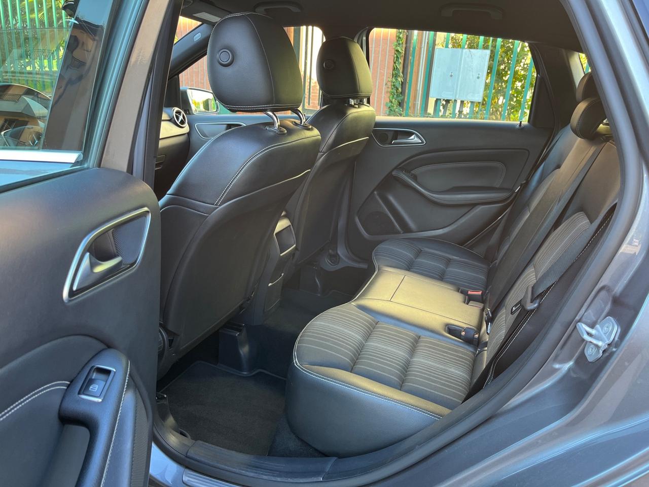 Mercedes-benz B 180 CDI — PREMIUM — 2012