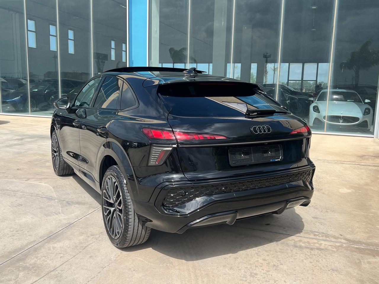 Audi Q3 Spb 2.0 S line Possibilità noleggio no scoring