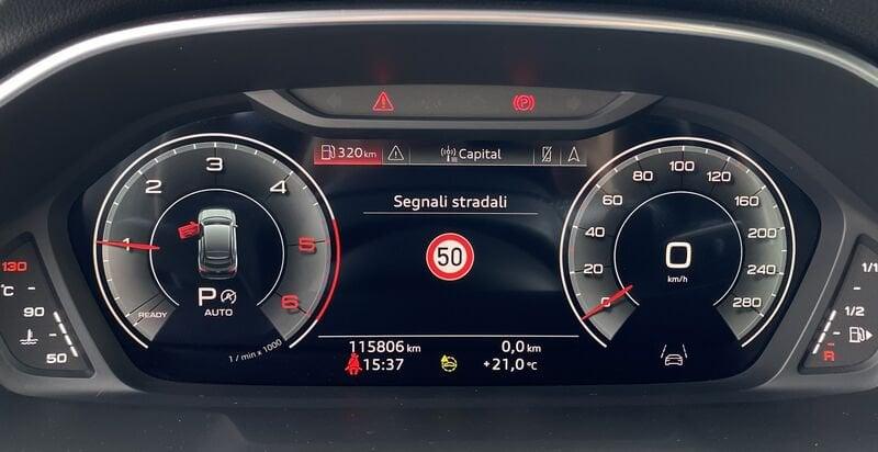 Audi Q3 SPB S Line interno ed esterno 2.0 TDI 150CV S-Tronic 35