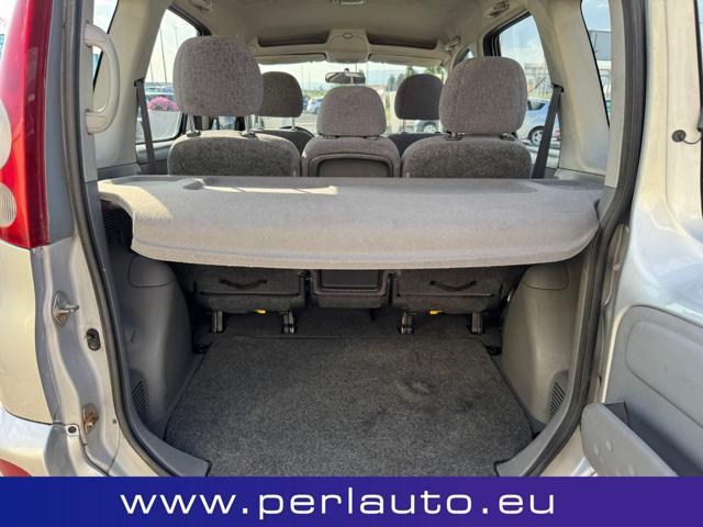TOYOTA Yaris Verso 1.3i 16V cat Sol