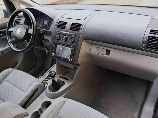 VOLKSWAGEN Touran 1.9 TDI 105CV Highline 7 posti NEOPATENTATI