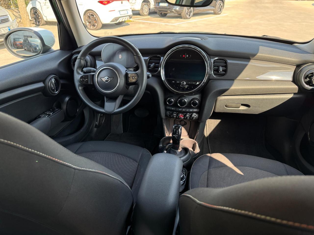 Mini 5 Porte One Essential 1.5 Twin Power Turbo 102cv Steptronic