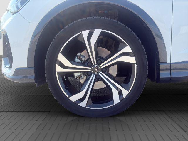 AUDI Q3 Q3 SPB 35 TDI S tronic Identity Black