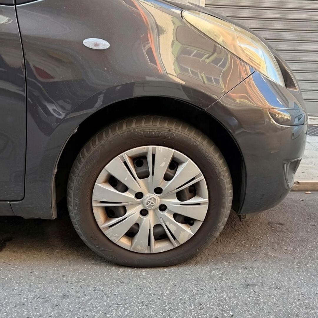 Toyota Yaris 1.0 5 porte - 69CV