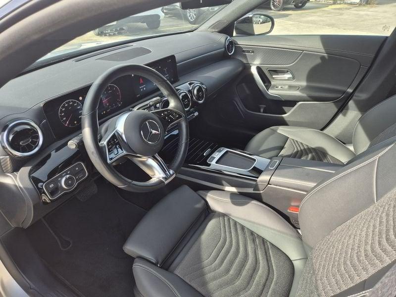 Mercedes-Benz CLA CLA Shooting Brake 200 d Night edition auto