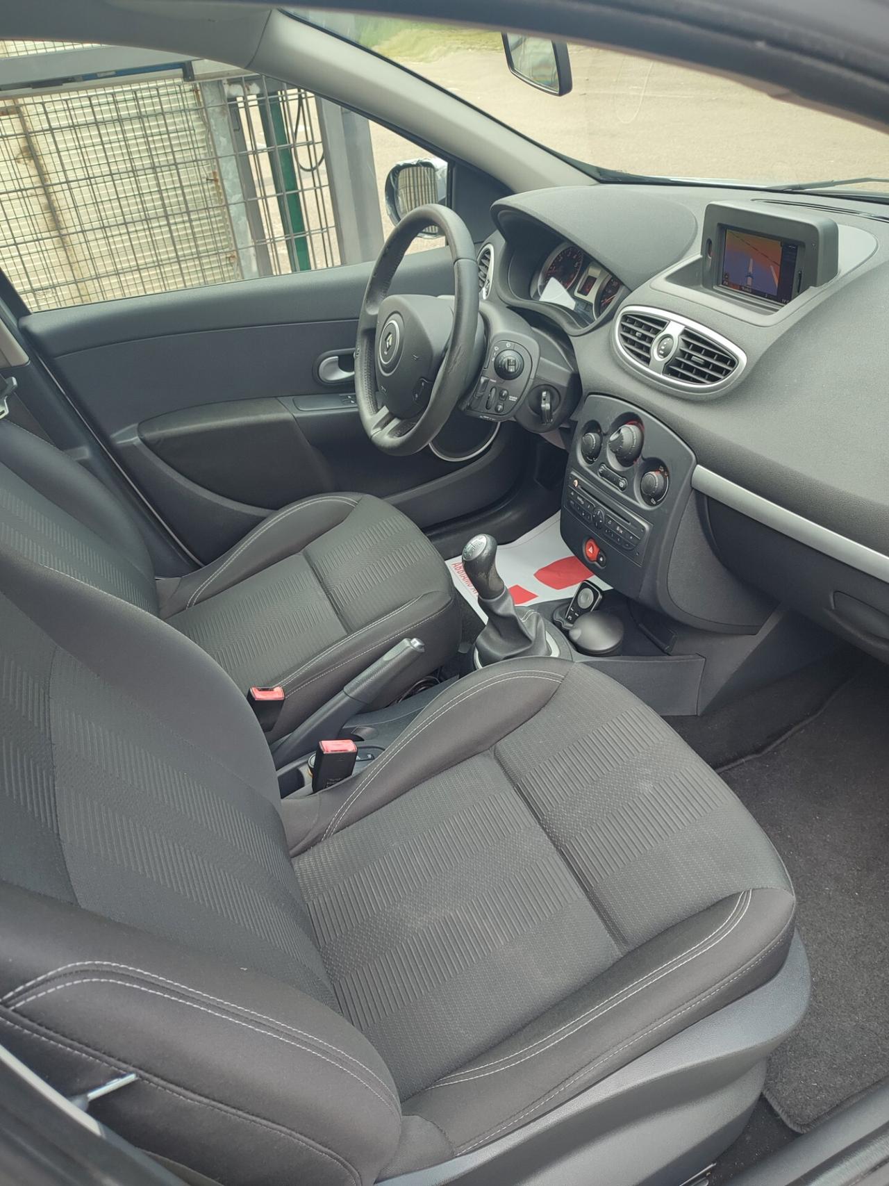 RENAULT CLIO DEL 2010 1.2BENZINA MOLTO BELLA