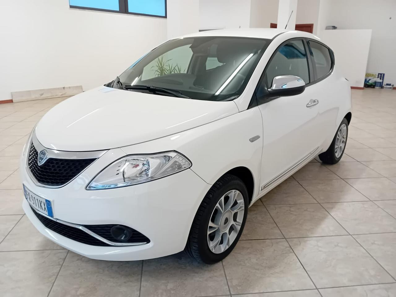 Lancia Ypsilon 1.2 69 CV 5 porte S&S Elefantino Blu