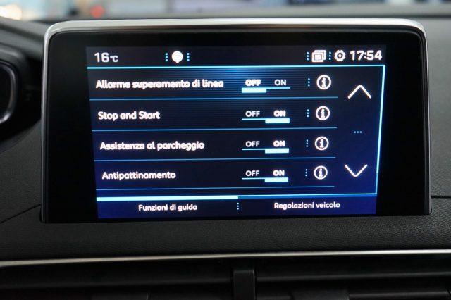 PEUGEOT 3008 BlueHDi 130 S&S EAT8 Business Uniprop. Tagliandata