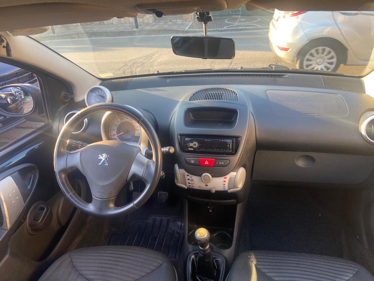Peugeot 107 1.0 68CV 5p. Urban Move