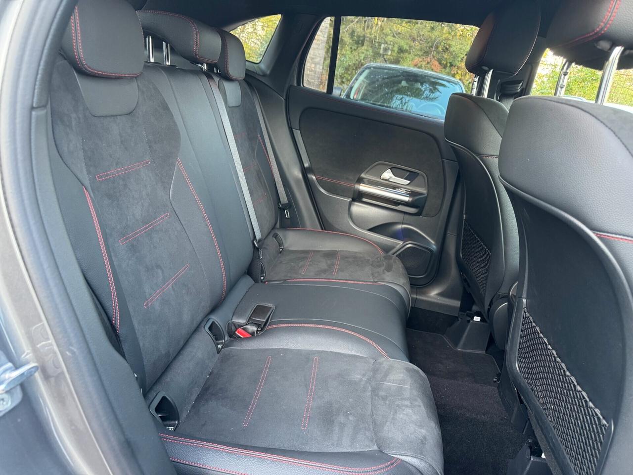 Mercedes-benz GLA 200d Automatic 4Matic AMG Line Premium KM0