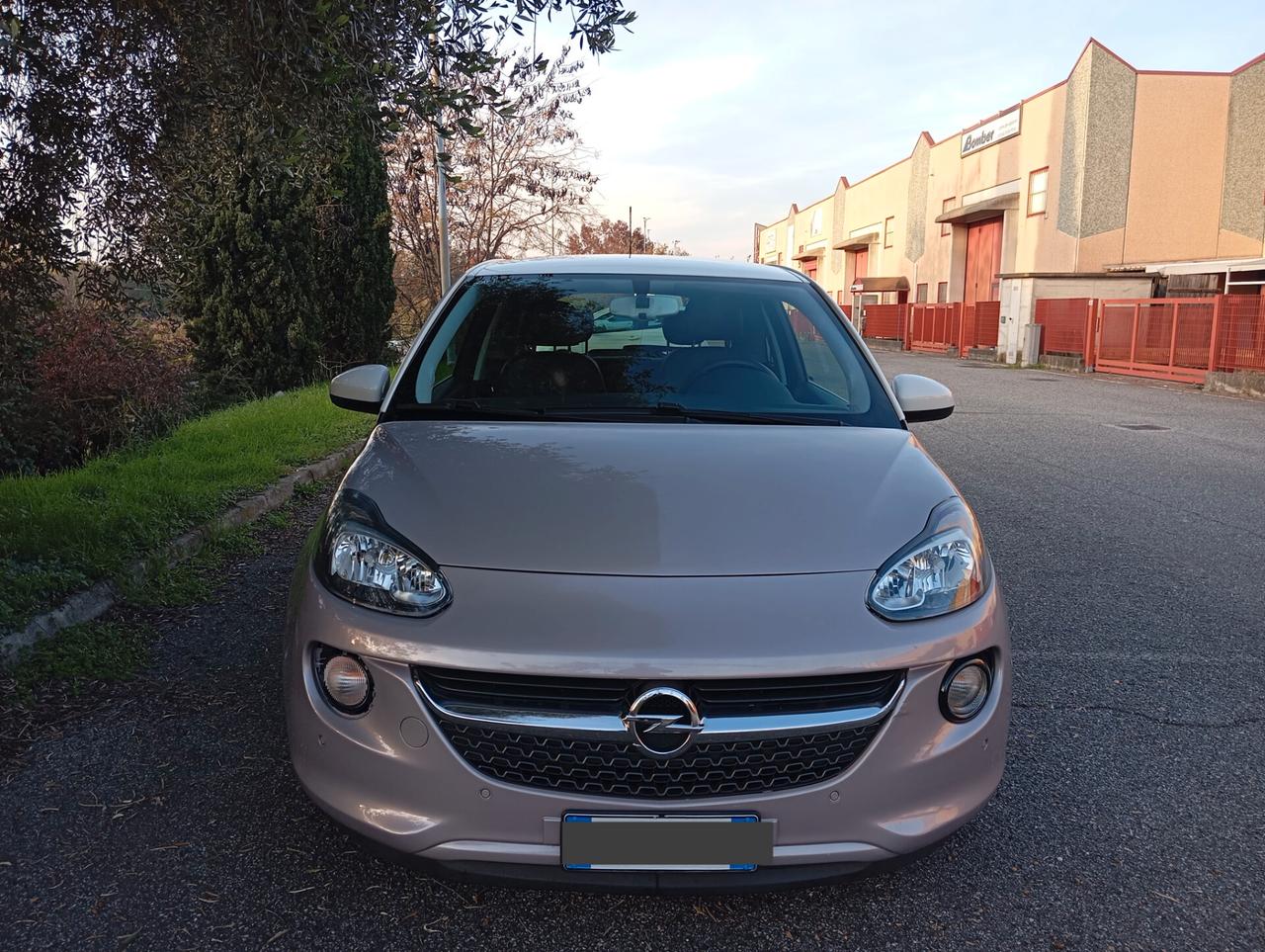 Opel Adam Rocks 1.4 87 CV valuto permute